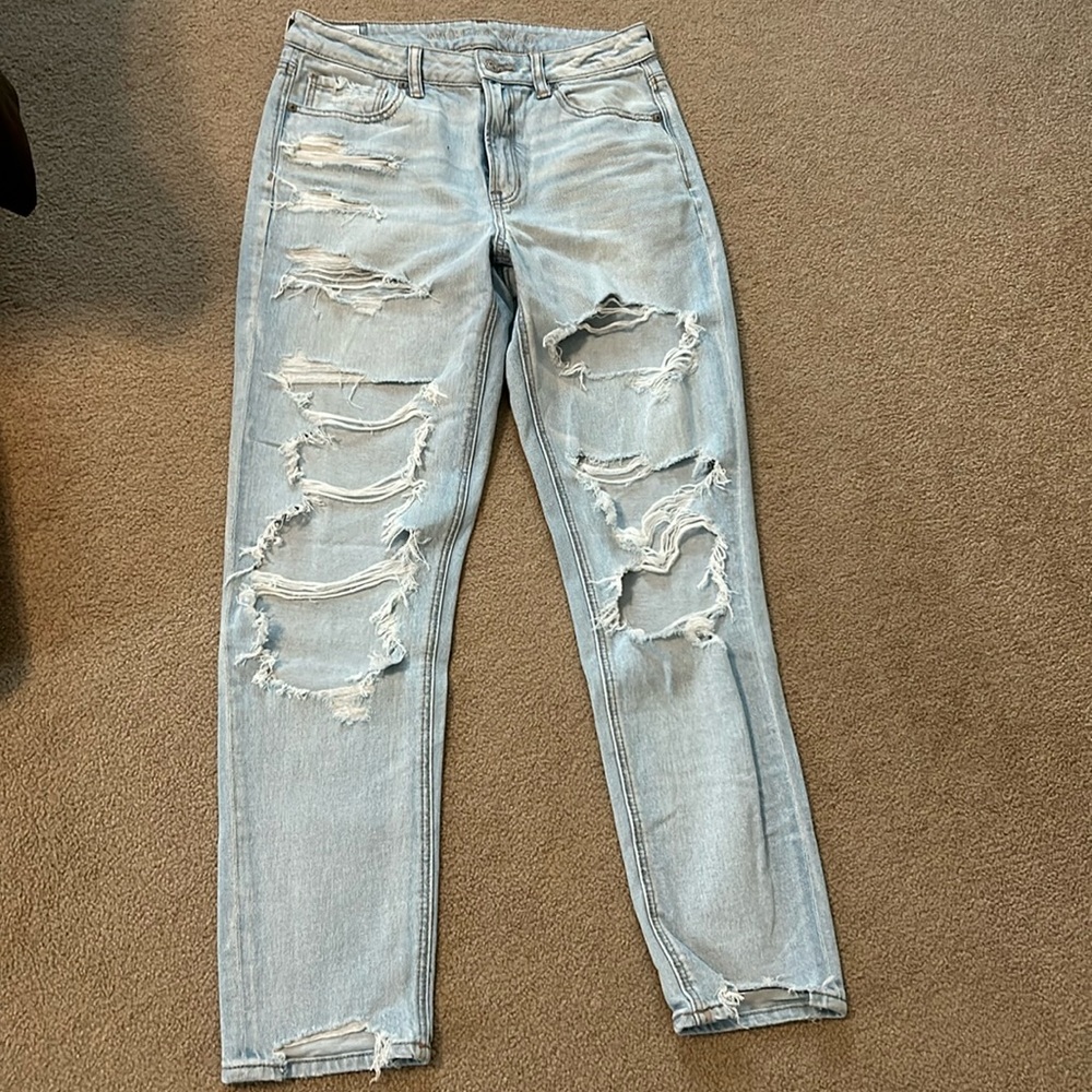 American Eagle distressed strigid mom jeans